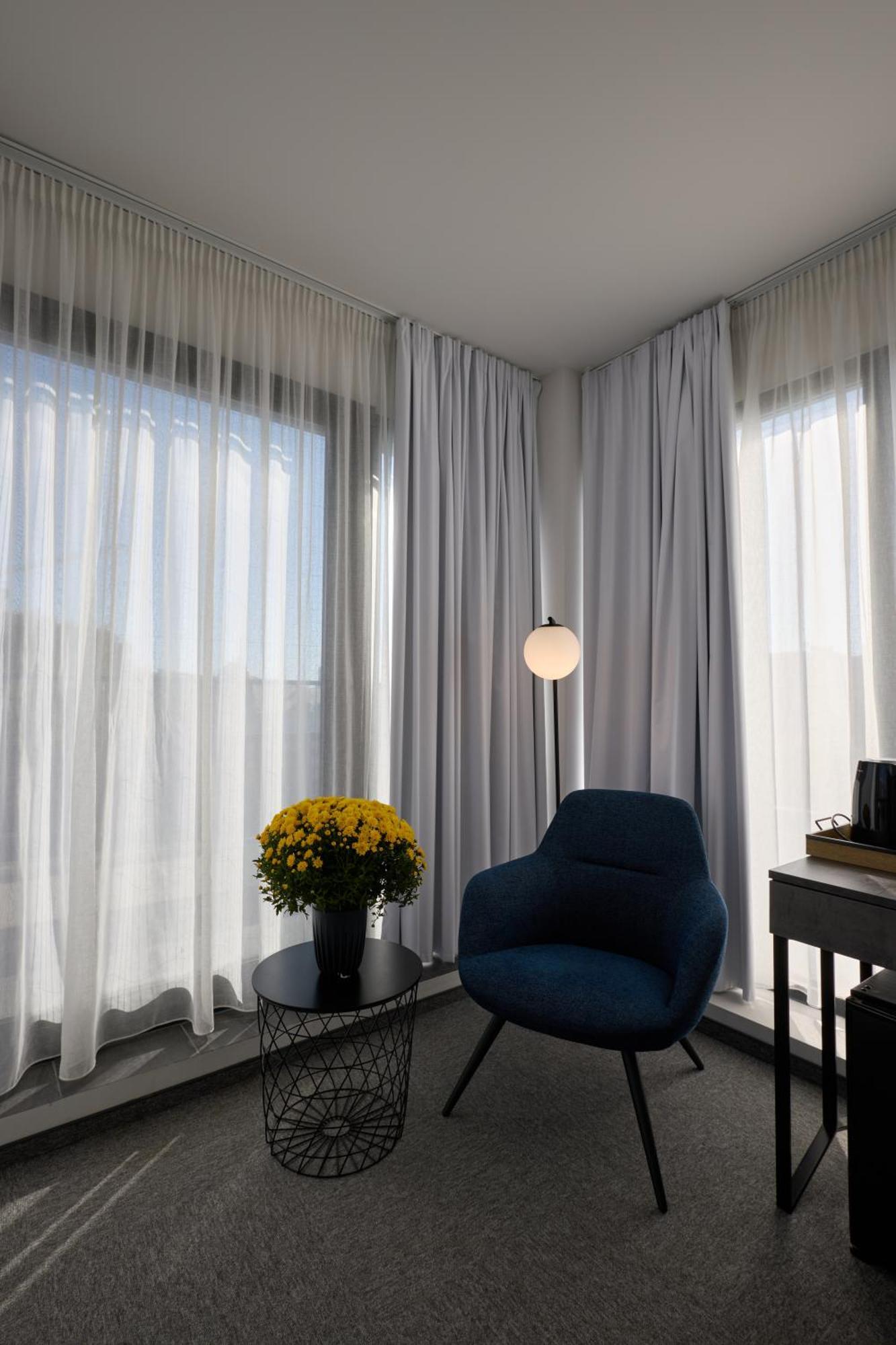 Bizarre Boutique Hotel Varna Exteriör bild