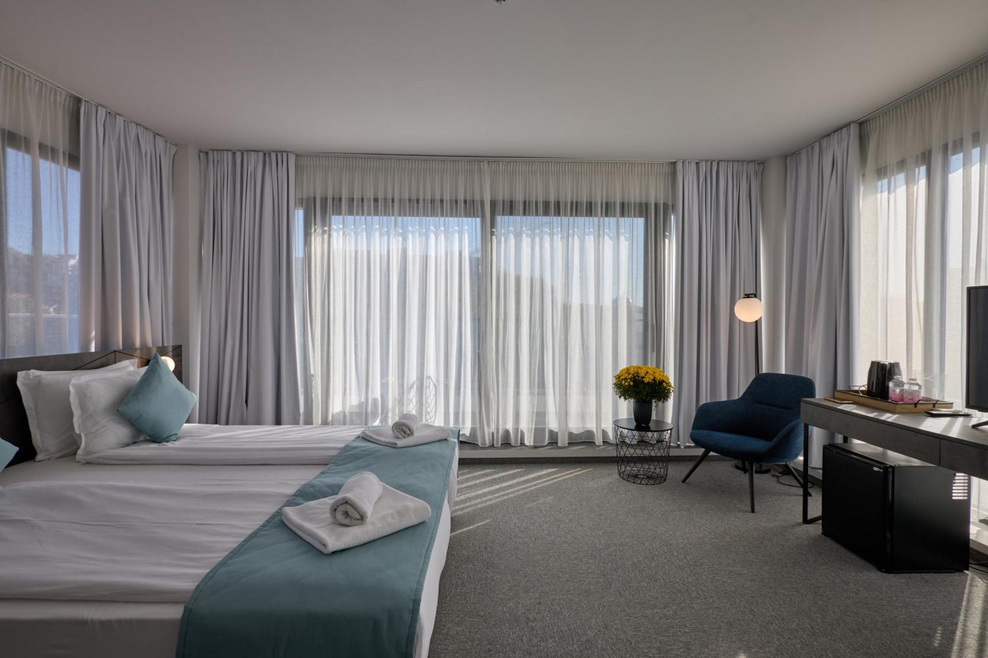 Bizarre Boutique Hotel Varna Exteriör bild