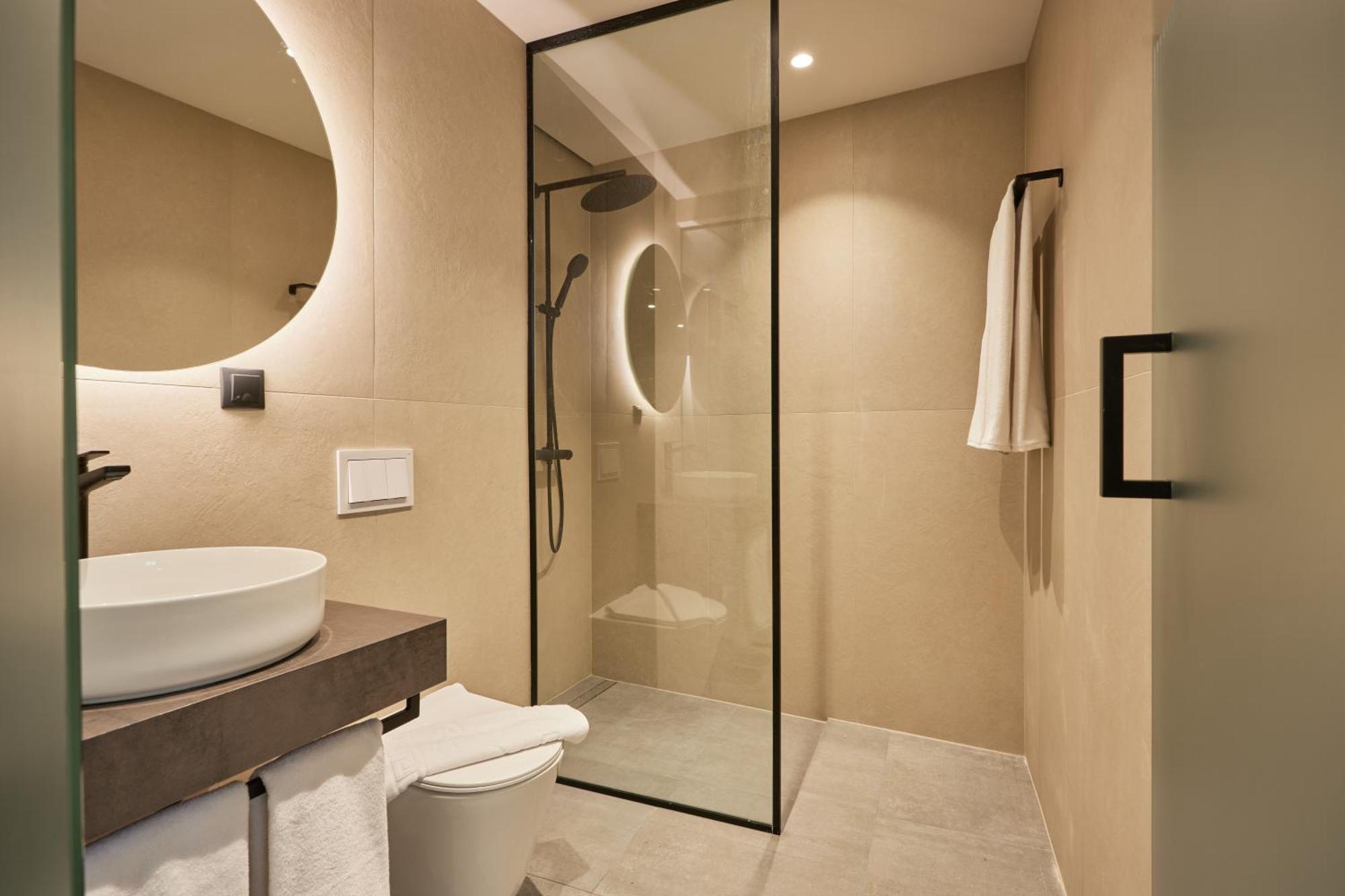 Bizarre Boutique Hotel Varna Exteriör bild