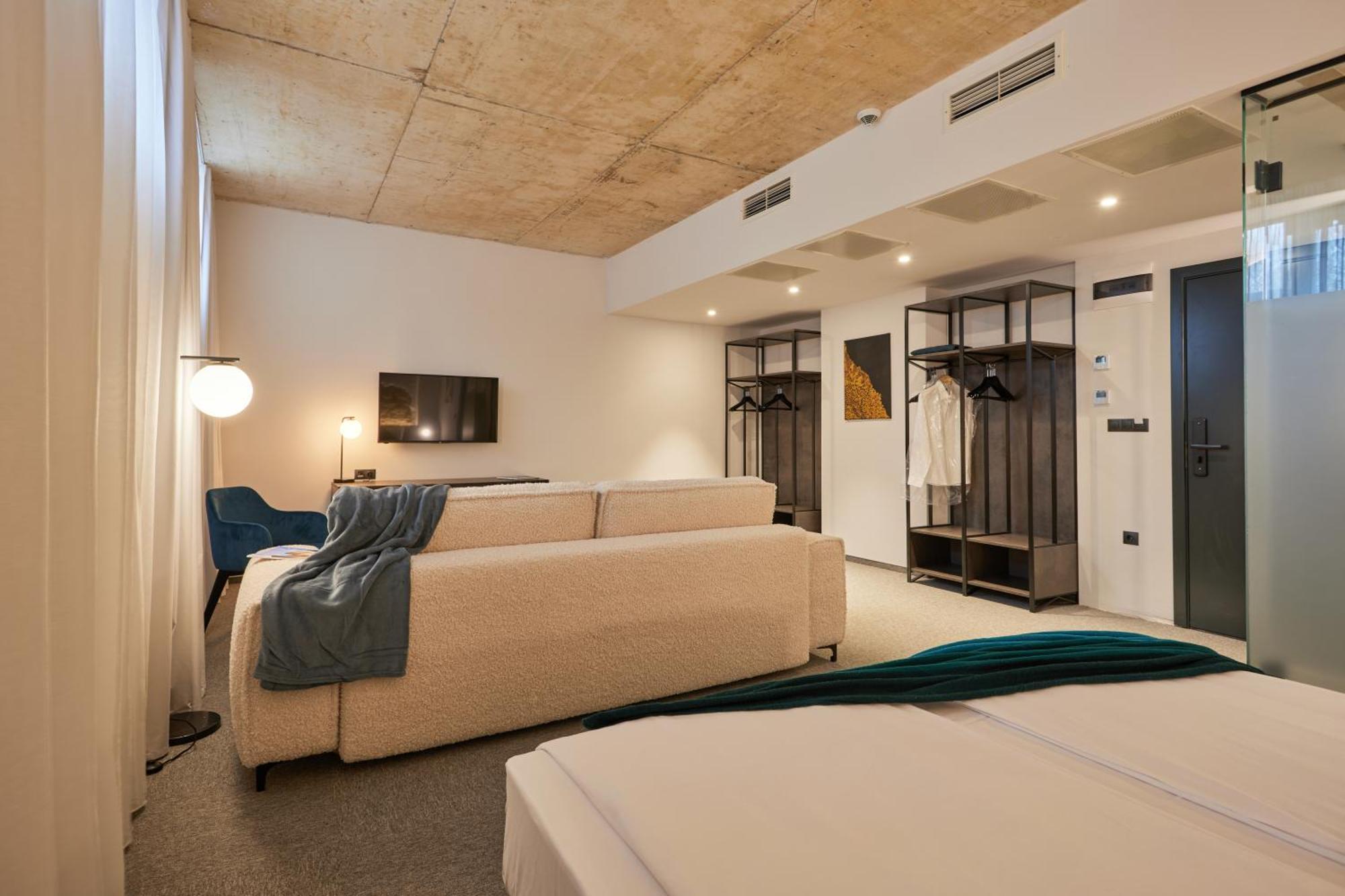 Bizarre Boutique Hotel Varna Exteriör bild