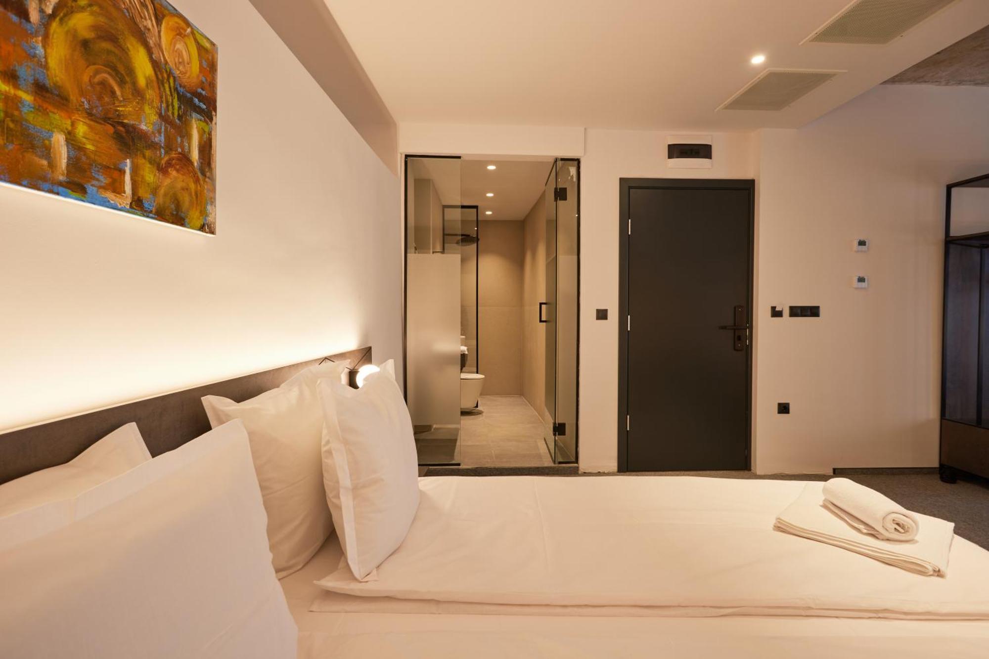 Bizarre Boutique Hotel Varna Exteriör bild