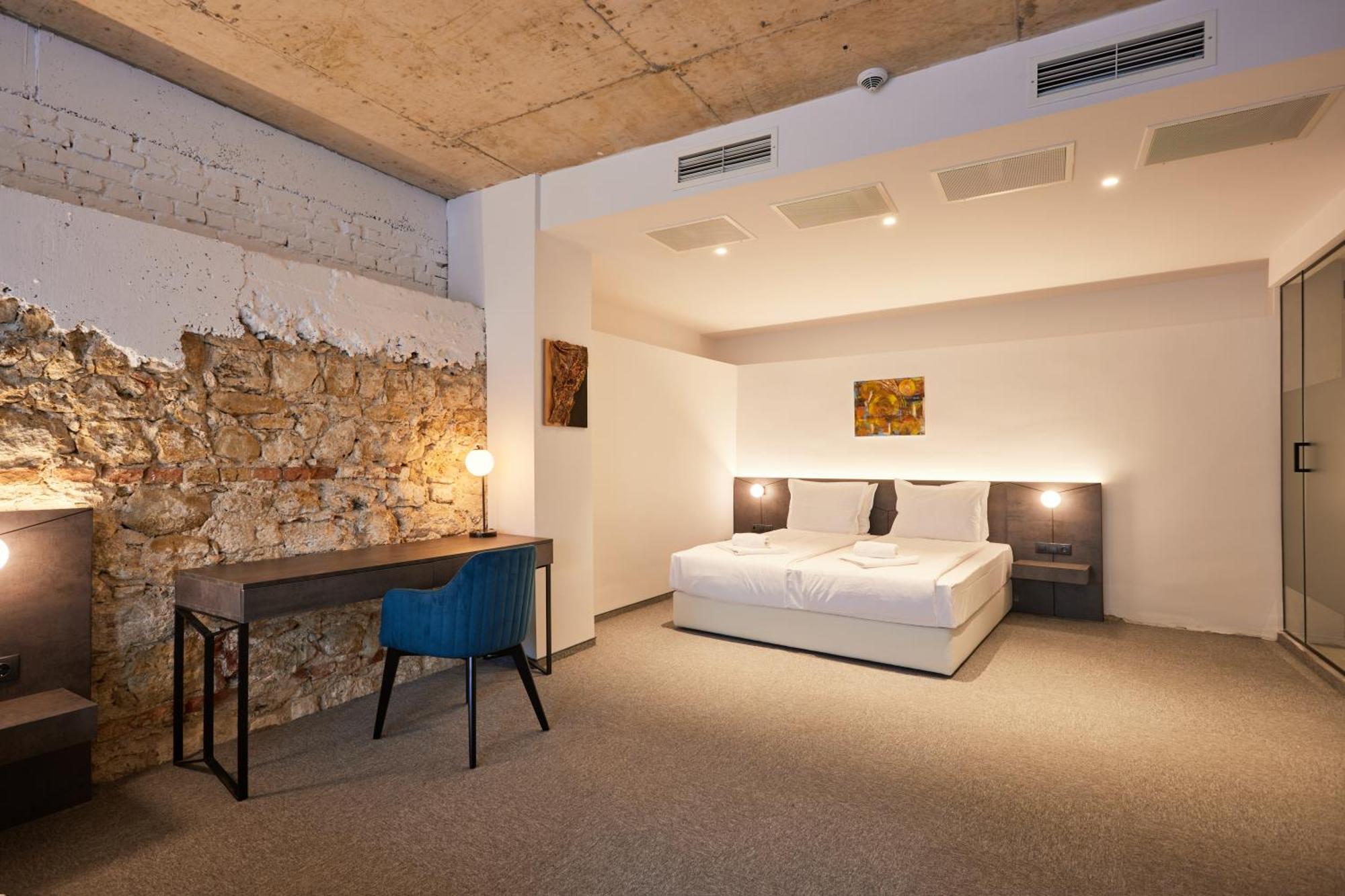 Bizarre Boutique Hotel Varna Exteriör bild